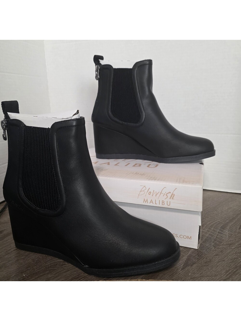 Blowfish Malibu Praline Wedge Chelsea Booties black vegan leather Wns 8.5